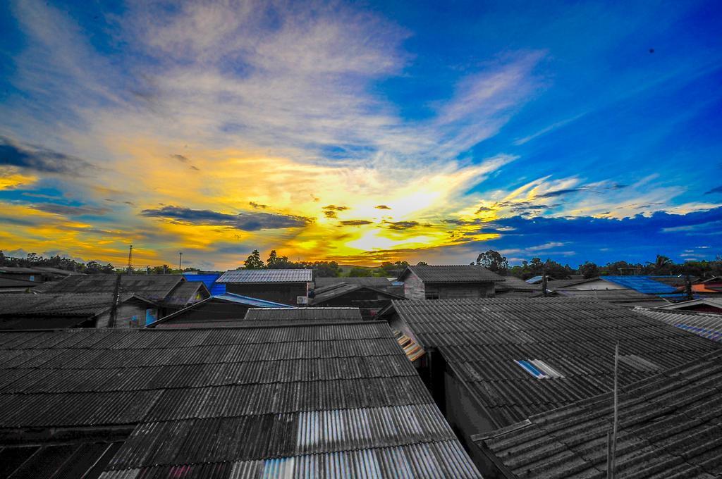 Lenoi Buri Hostel Phatthalung Buitenkant foto
