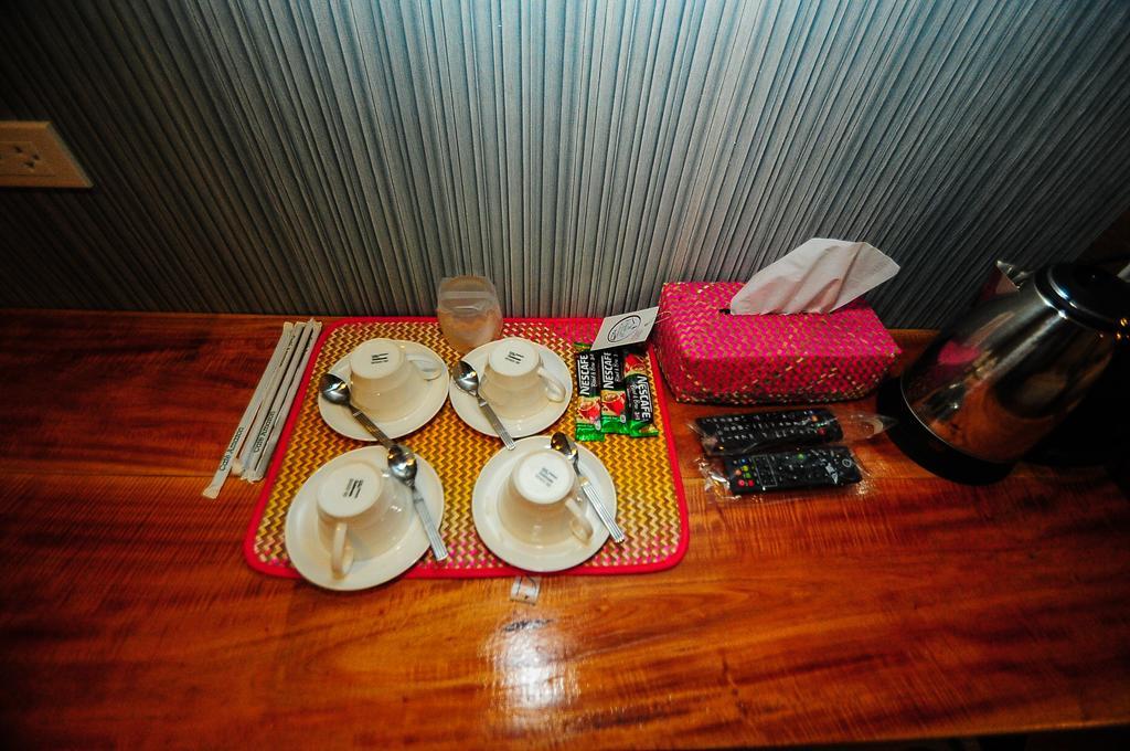 Lenoi Buri Hostel Phatthalung Buitenkant foto