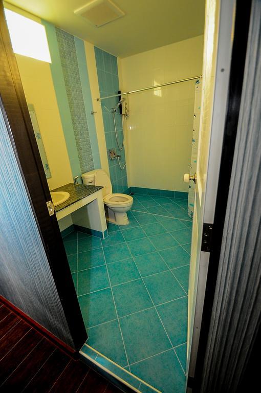 Lenoi Buri Hostel Phatthalung Buitenkant foto